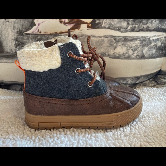 Baby Gap Winter Boots - Picture 3 of 5